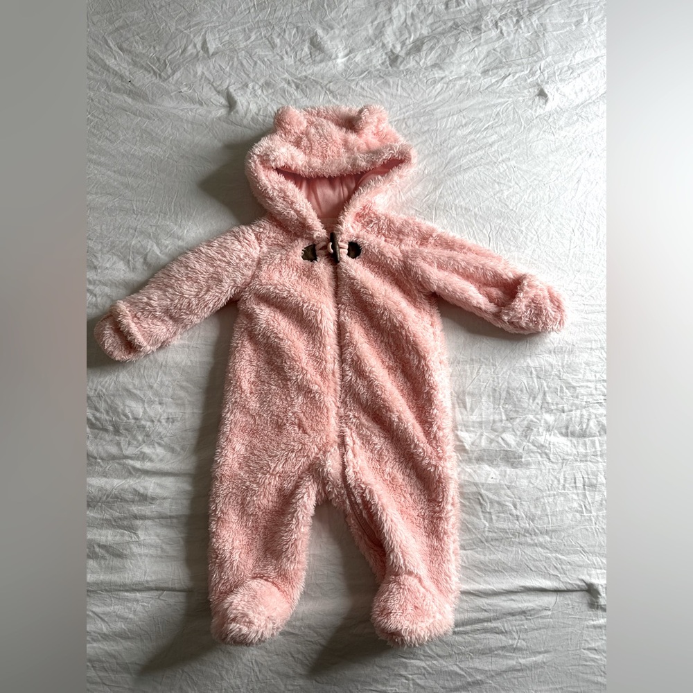 Carter's pink Sherpa Pram Bunting
Suit Baby size 3 Months